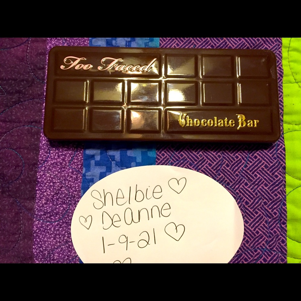Too Faced Chocolate Bar Palette  🍫